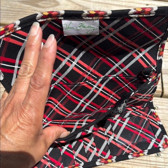 Vera Bradley Black and Red Quilted Wallet with Floral Geometric Pattern - Picture 4 of 11